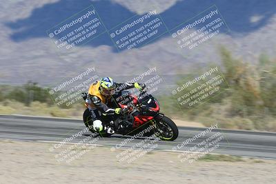 media/Nov-16-2025-Race Pace (Sun) [[8c5fa54630]]/Non Verified Riders (1st 20 Minutes)/3-Turn 3 Inside (11am)/